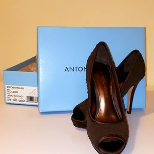 Gorgeous peep toe high heels